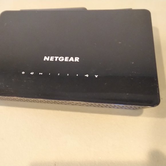 Netgear Wireless Desktop Access Point WAC104 - WiFi 5 Dual-Band AC1200 - Black - Picture 9 of 9